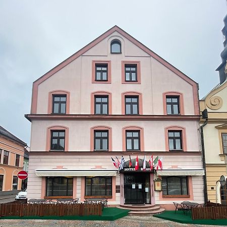 Hotel Bravo Ческа-Тржебова Екстер'єр фото