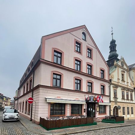 Hotel Bravo Ческа-Тржебова Екстер'єр фото