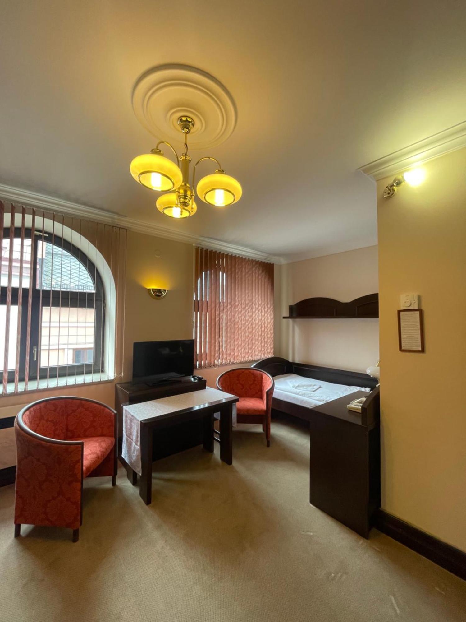 Hotel Bravo Ческа-Тржебова Екстер'єр фото
