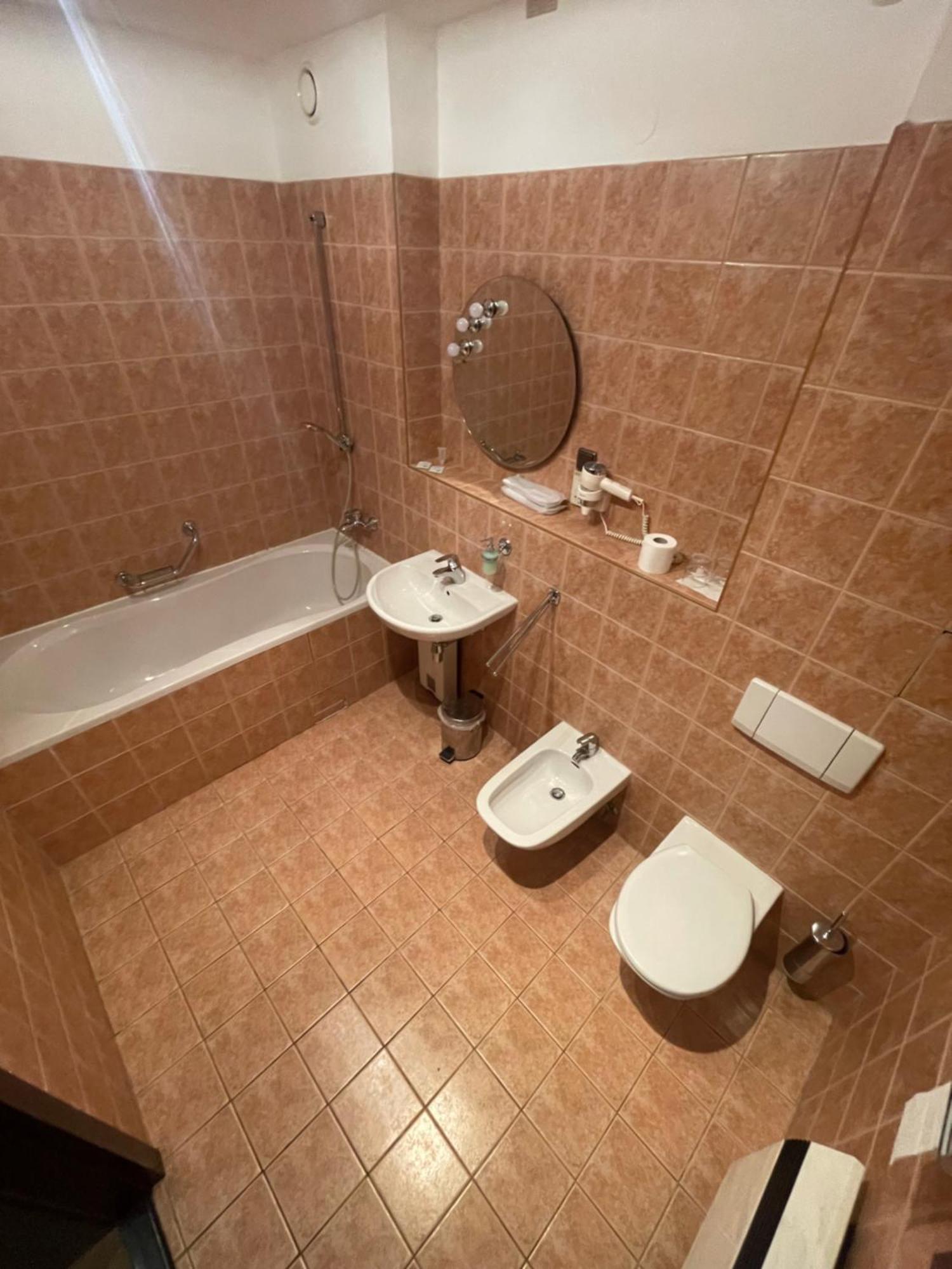 Hotel Bravo Ческа-Тржебова Екстер'єр фото