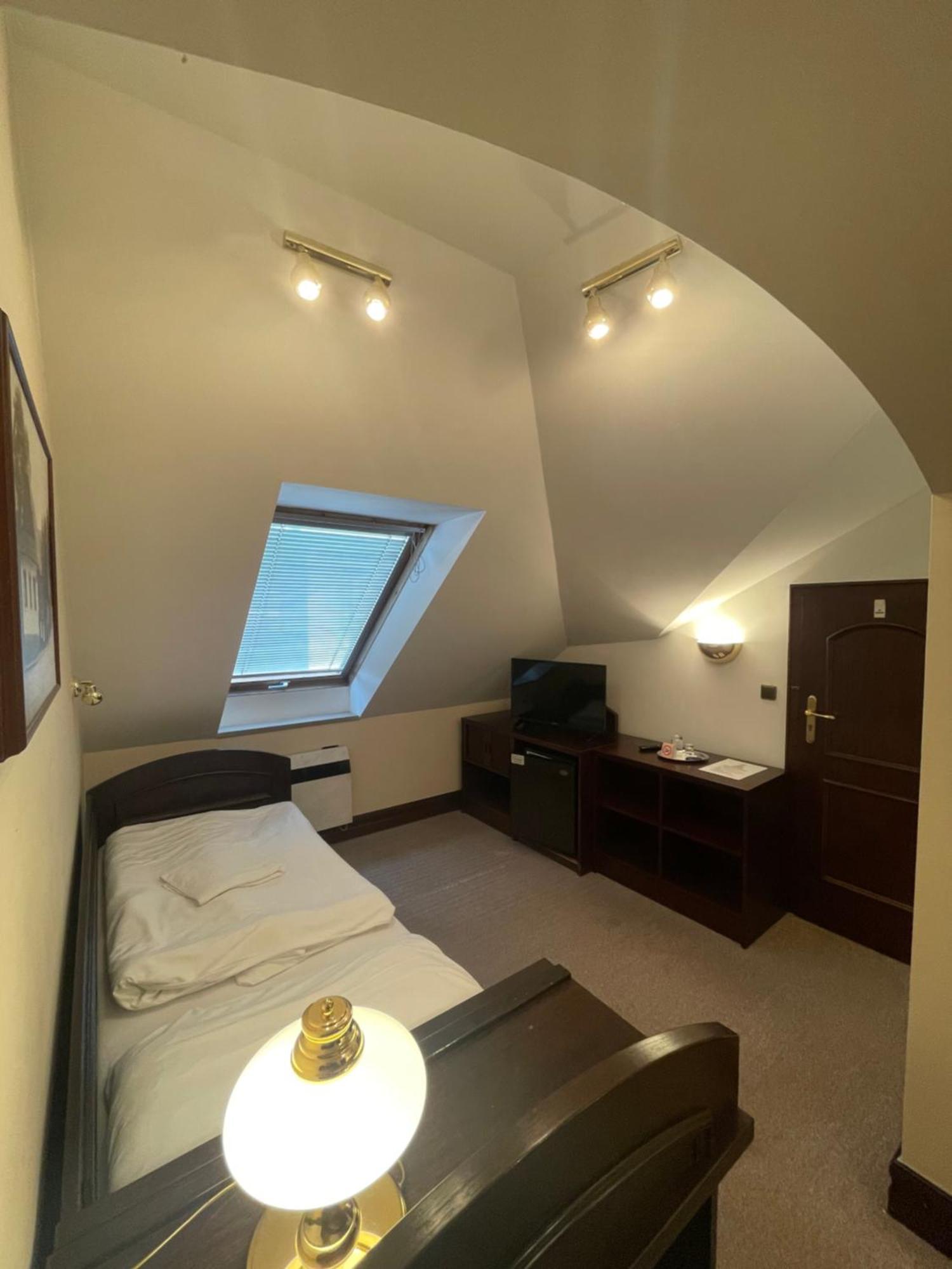 Hotel Bravo Ческа-Тржебова Екстер'єр фото