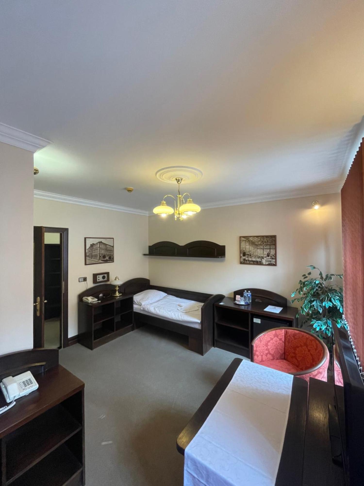 Hotel Bravo Ческа-Тржебова Екстер'єр фото