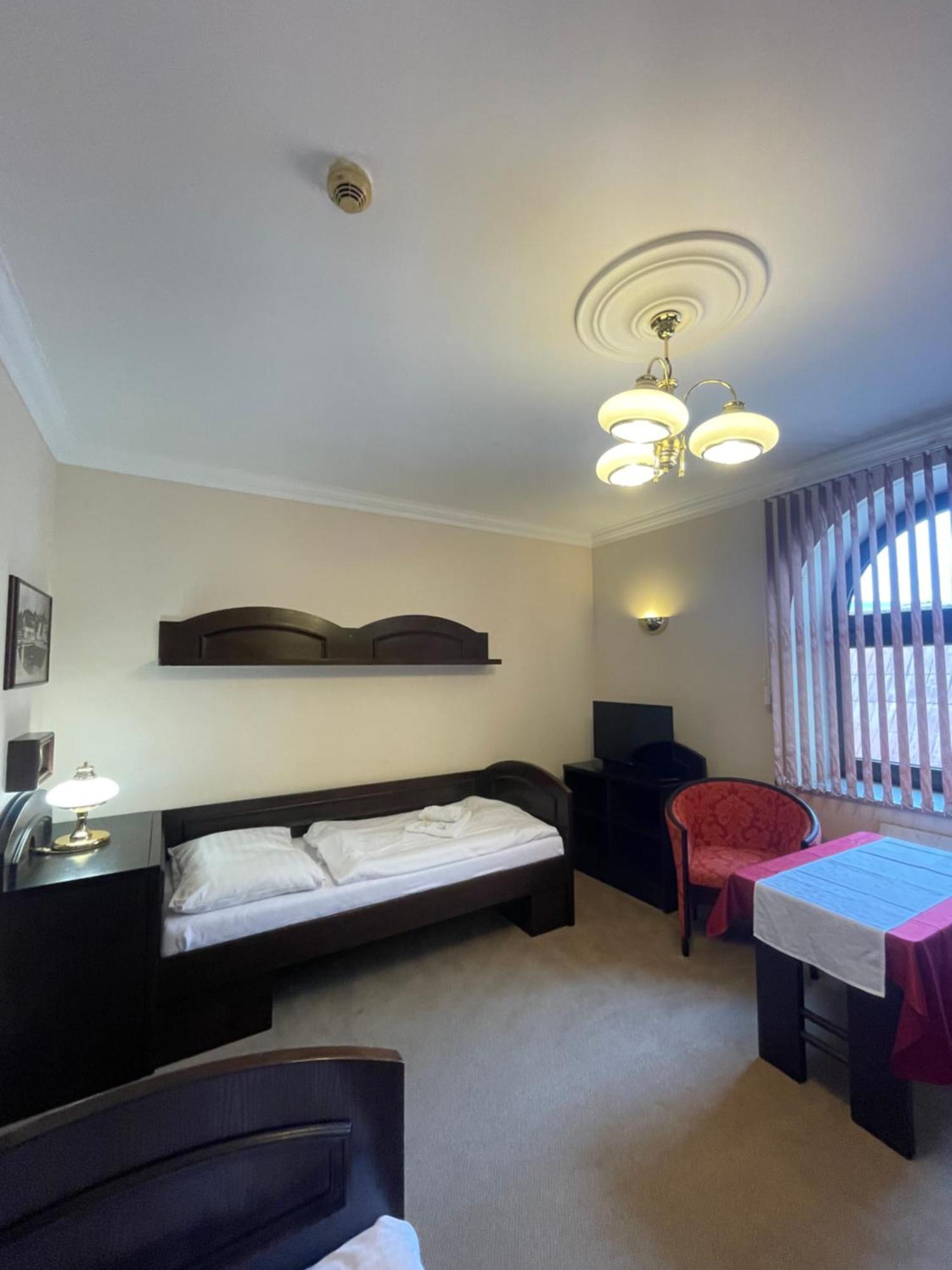 Hotel Bravo Ческа-Тржебова Екстер'єр фото